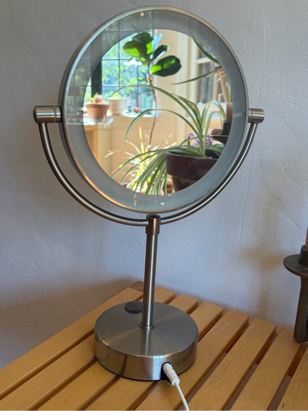 IKEA KAITUM mirror with built in light